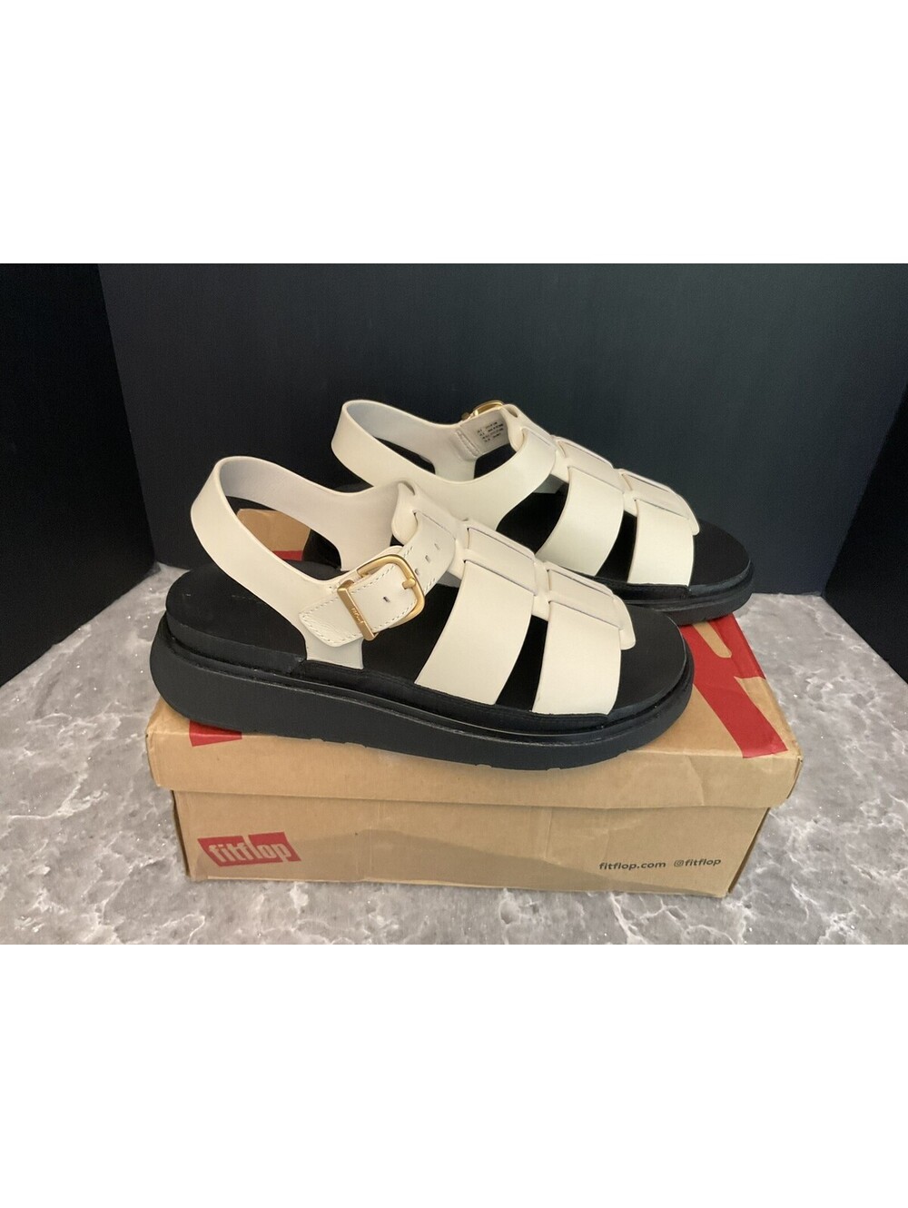 New! Womens FITFLOP Gen-FF Leather Fisherman Paris Beige Sandals. Size 8. Nice!